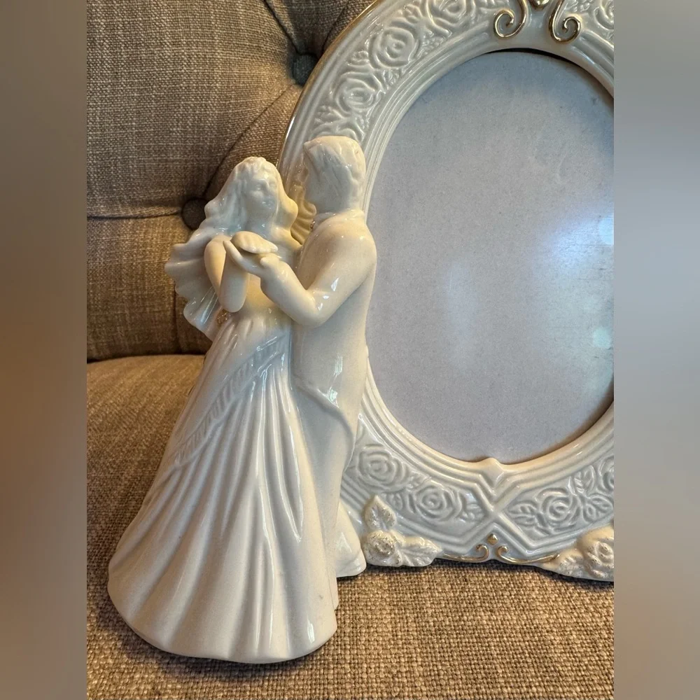 Mikasa “Wedding Bells” photo frame in excellent condition.